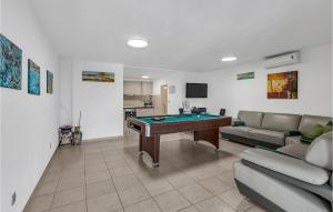 Holiday Home Put Zuke I