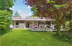 2 Bedroom Awesome Home In Jægerspris - Bakkegårde