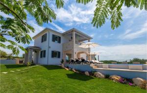 Villa Marika
