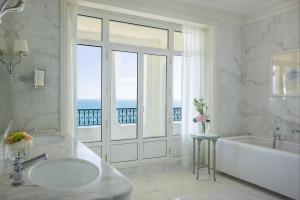 Hotels Grand-Hotel du Cap-Ferrat, A Four Seasons Hotel : Suite Grand Hôtel