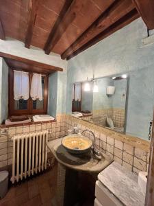 Deluxe Room (2 Adults + 1 Child)