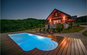 2 Bedroom Nice Home In Salopek Selo