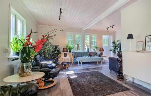 Nice Home In Hishult With Wifi