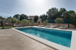 Beautiful new villa with pool, near beach - by TRAVELER tourist agency KRK - ID 2400