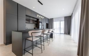 Amazing Home In Kastel Stari With Sauna 