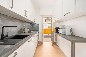 Appartements Castel - Agreable deux pieces - Centre Menton : photos des chambres