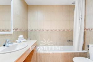 Palms and Heated Pool Views in Amarilla Golf FC144-2xSt