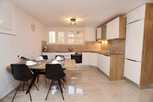 MY DALMATIA - M Apartment Trogir with free parking and roof terrace