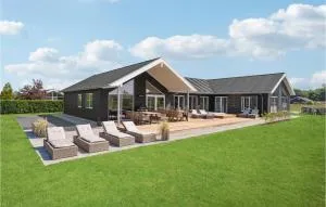 Lovely Home In Hadsund With Wifi - Haslevgårde