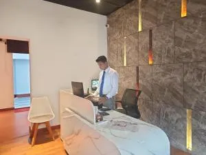 Hotel Family Inn - Chak Digun