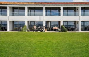 2 Bedroom Lovely Home In Ebeltoft