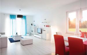 3 Bedroom Stunning Home In Nedescina 