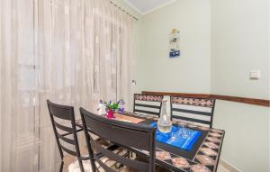 2 Bedroom Nice Apartment In Rab