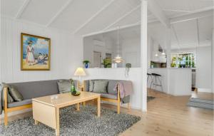 Beautiful Home In Jægerspris With Wifi