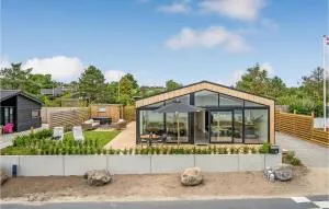 Nice Home In Rønde With House Sea View - Hornslet