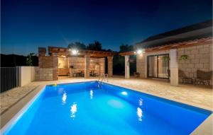 Amazing Home In Zrnovnica