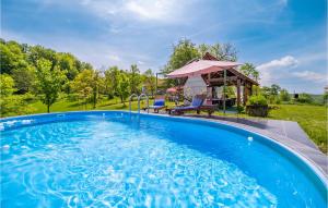 Awesome Home In Gornji Velemeric