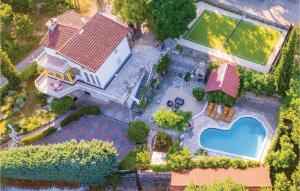 Amazing Home In Imotski With Wifi