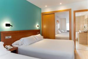 Hotel Playa Langosteira by Adeloló