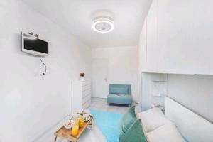 Blue, Relax con piscina e garage