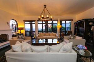 Stunning views and pool