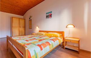 Stunning Home In Banjole With Kitchen