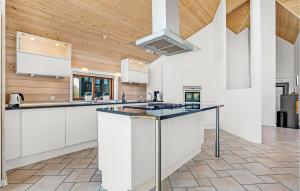 Three-Bedroom Holiday Home In Blavand