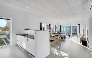 3 Bedroom Amazing Home In Rødby
