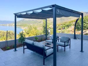 Apartment Maja - Holiday Property Gracin