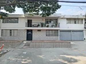 Linda casa vacacional Andy-Santiago de Cali - Menga