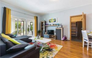 2 Bedroom Awesome Apartment In Krasica