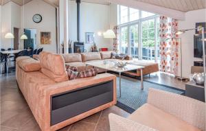 Six-Bedroom Holiday Home In Blavand