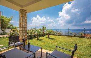 2 Bedroom Cozy Apartment In Crikvenica