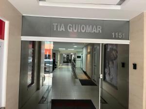 Apartamento duas suítes a 100 metros mar Balneário Camboriú