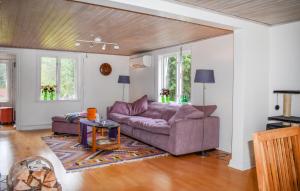 3 Bedroom Nice Home In Tving