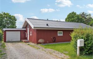 Cozy Home In Dronningmølle With Wifi