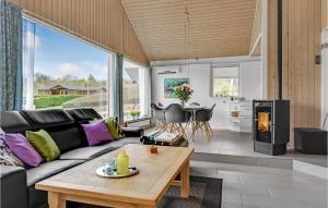 Beautiful Home In Aabenraa With Wifi