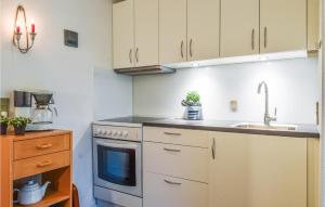 2 Bedroom Lovely Apartment In Lemvig