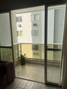Apartamento duas suítes a 100 metros mar Balneário Camboriú