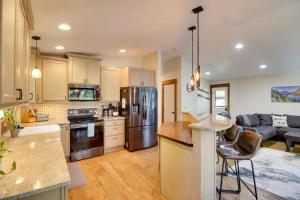 5 Mi to Whitefish Resort Lift Apt with Beach Access