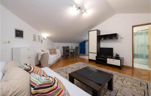 Two-Bedroom Apartment In Betiga