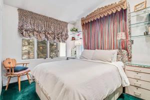 Vail Village Condo Walk to Ski Lift