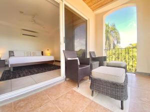 Peninsula 46 - Upscale 2bdr with Jacuzzi - Beach - Fast wifi - Gym