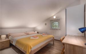 Amazing Home In Ostrobradic