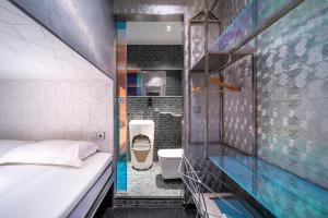 Diamond Capsule Hotel Amsterdam South