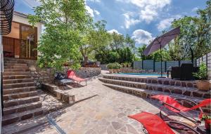 3 Bedroom Beautiful Home In Grizane 