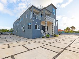 Paradise Point Company Limited