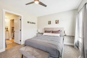 Cozy Condos with Kitchens & Pet-Friendly - 卡尔卡斯卡