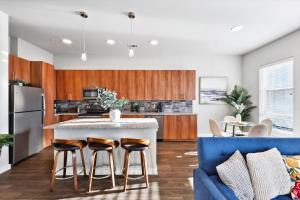 Downtown Fort Worth Luxe Retreat, Pool, Gym and Free Parking