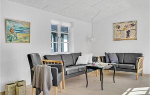 4 Bedroom Amazing Home In Hurup Thy